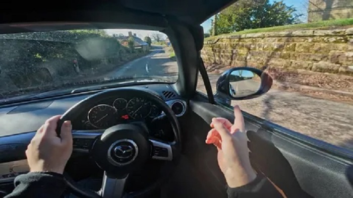 How to set up mirrors in a car