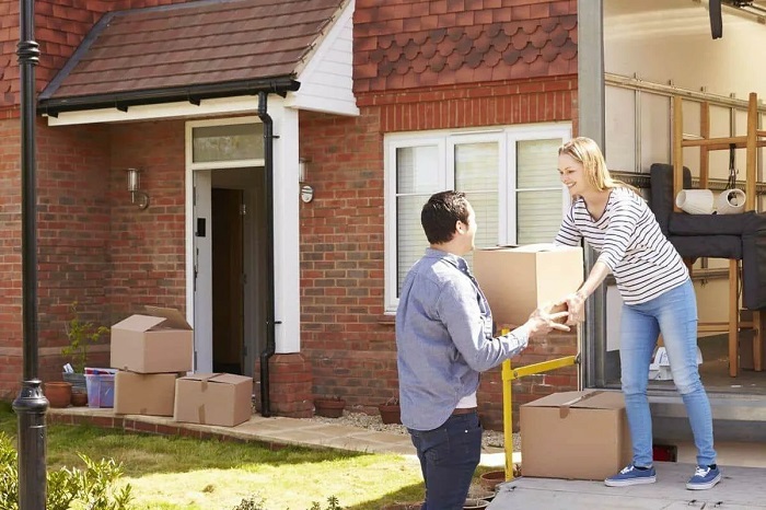 Moving to another city: step-by-step preparation, budget, packing, and addresses