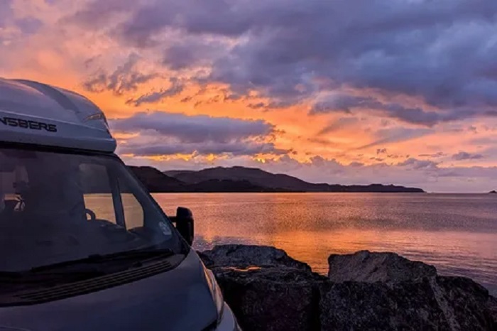 Traveling around Europe in a motorhome: what to check in the documents, route, and rules